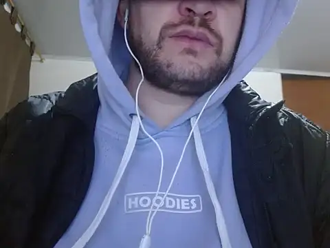 Snapshot of camiloking1720 chatting on October 20, 2025, 10:05 am camiloking1720 online show from October 20, 2025, 10:05 am