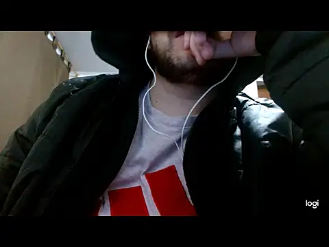 Snapshot of camiloking1720 chatting on October 25, 2025, 12:29 am camiloking1720 online show from October 25, 2025, 12:29 am