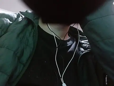 Snapshot of camiloking1720 chatting on November 6, 2025, 7:31 am camiloking1720 online show from November 6, 2025, 7:31 am