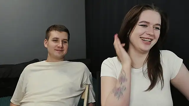 Snapshot of Pinku_kitsune chatting on February 19, 2025, 2:44 am Pinku kitsune online show from February 19, 2025, 2:44 am