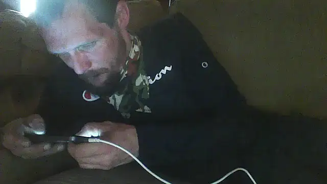 Snapshot of luke_thighwalker2469 chatting on December 14, 2025, 12:27 am luke thighwalker2469 online show from December 14, 2025, 12:27 am