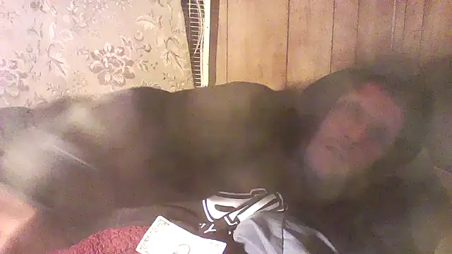 luke thighwalker2469 online show from April 23, 2026, 3:52 am