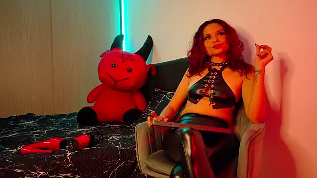 BambiiQueen online show from September 26, 2025, 3:27 pm