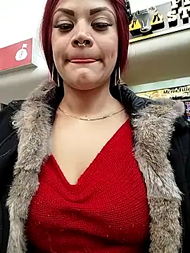 Snapshot of IamAlana_ chatting on March 5, 2025, 8:32 pm IamAlana online show from March 5, 2025, 8:32 pm