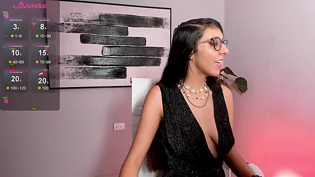 Snapshot of luna_willians chatting on March 6, 2025, 12:09 pm luna willians online show from March 6, 2025, 12:09 pm