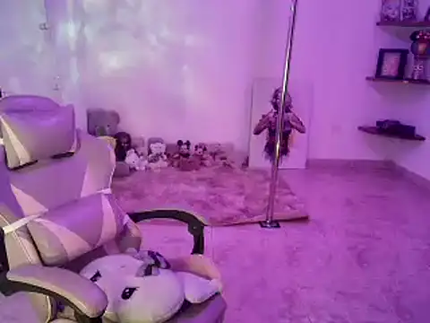 mandy berrys online show from May 4, 2026, 3:24 am