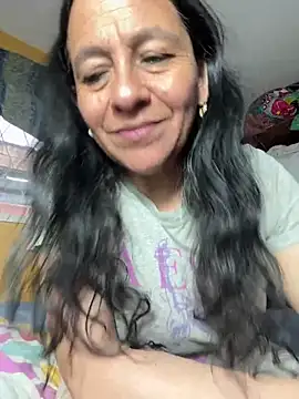 Freya Artemisa online show from April 15, 2026, 10:21 pm