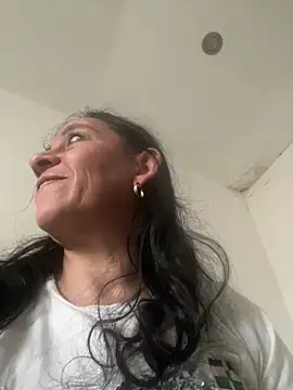 Freya Artemisa online show from May 15, 2026, 10:28 pm