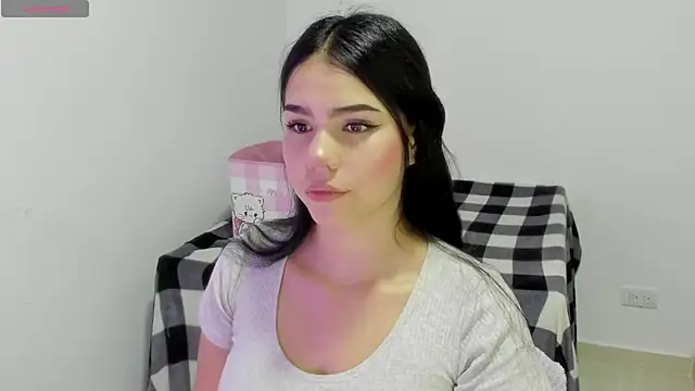 Snapshot of Natasha_su_ chatting on February 2, 2025, 1:02 am Natasha su  online show from February 2, 2025, 1:02 am