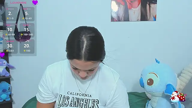 sara mendez2 online show from April 7, 2026, 11:37 pm