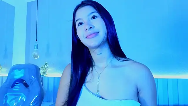 Snapshot of Aida_moreno chatting on April 13, 2026, 11:05 am Aida moreno online show from April 13, 2026, 11:05 am