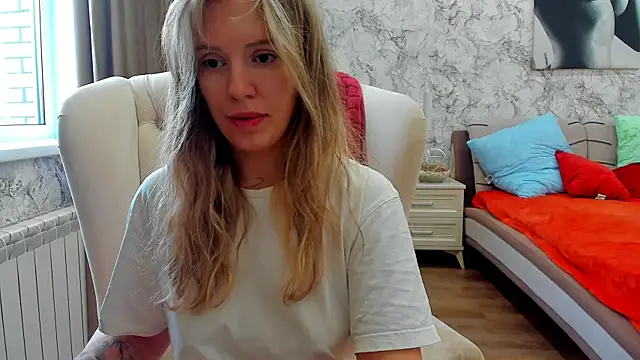 foxy blond online show from March 27, 2026, 12:38 am