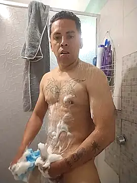 Izzyrockone online show from November 9, 2025, 2:48 pm