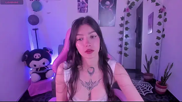 Snapshot of cami_mila9 chatting on October 14, 2025, 10:32 pm cami mila9 online show from October 14, 2025, 10:32 pm