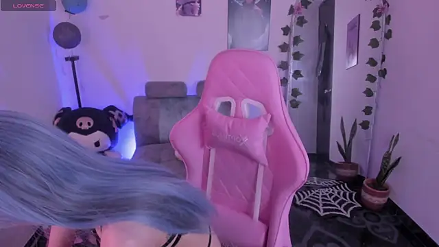 Snapshot of cami_mila9 chatting on October 30, 2025, 9:15 pm cami mila9 online show from October 30, 2025, 9:15 pm