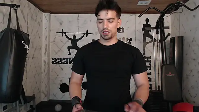 Snapshot of Ian_Daviz chatting on January 17, 2025, 11:40 pm Ian Daviz online show from January 17, 2025, 11:40 pm