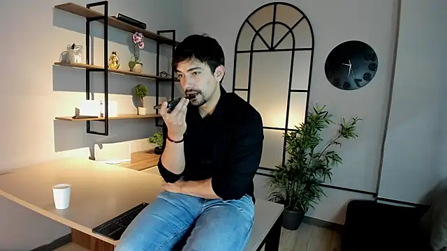Snapshot of Ian_Daviz chatting on October 20, 2025, 12:05 pm Ian Daviz online show from October 20, 2025, 12:05 pm