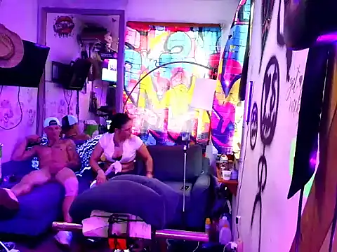 KRYZTALYNXXX online show from January 6, 2025, 8:18 pm