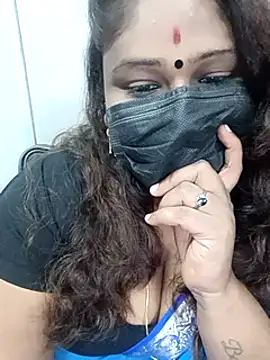 Snapshot of simran21 chatting on January 23, 2025, 1:13 pm simran21 online show from January 23, 2025, 1:13 pm