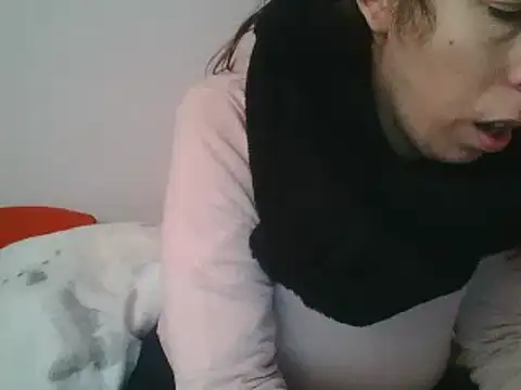 hairygirl80 online show from December 11, 2024, 8:47 am