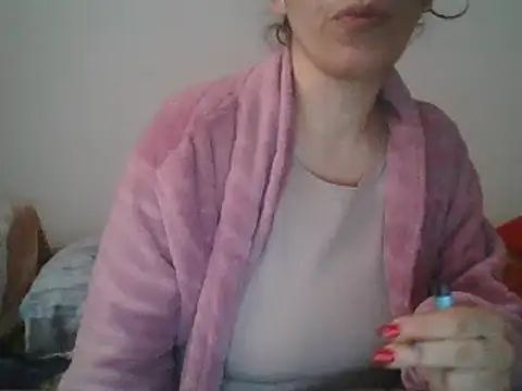 hairygirl80 online show from February 12, 2025, 8:27 am