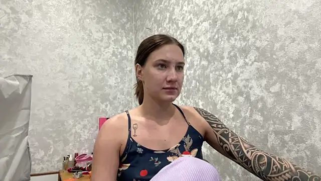 AnneBall online show from December 21, 2024, 3:42 pm