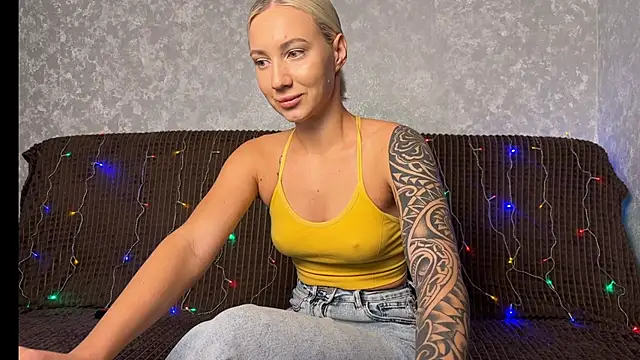 AnneBall online show from September 19, 2025, 8:27 am