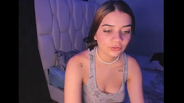 Snapshot of KittyKlum chatting on January 18, 2025, 11:22 pm KittyKlum online show from January 18, 2025, 11:22 pm