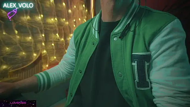 alex-volo online show from December 27, 2024, 9:39 am