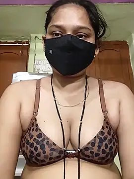 Snapshot of Kashish_18 chatting on May 12, 2026, 4:42 am Kashish 18 online show from May 12, 2026, 4:42 am