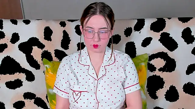 VeronikaKissuchi online show from February 14, 2025, 8:21 am