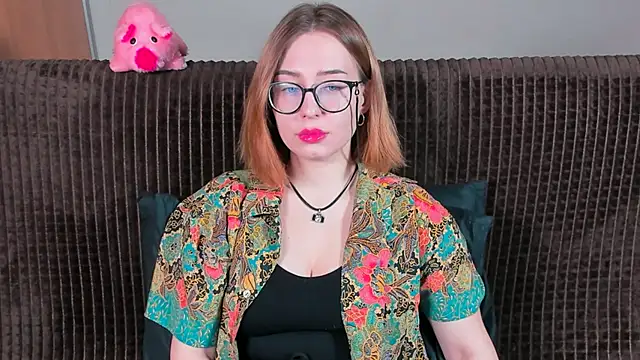 VeronikaKissuchi online show from March 10, 2025, 8:01 pm