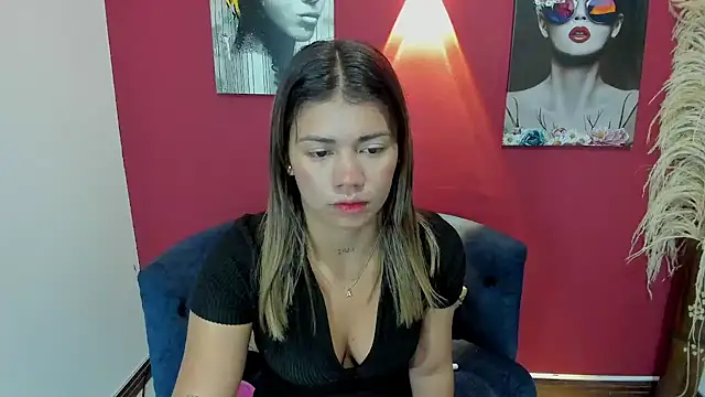 Snapshot of Gissel_Angel chatting on December 17, 2024, 12:12 am Gissel Angel online show from December 17, 2024, 12:12 am