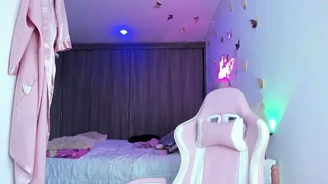 NaomiAsha online show from January 13, 2026, 10:37 pm