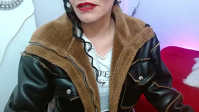 Snapshot of AlexandraJones_ chatting on February 15, 2025, 4:36 am AlexandraJones online show from February 15, 2025, 4:36 am