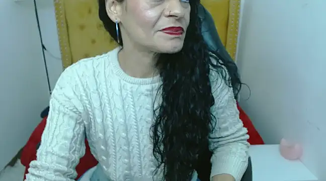 Snapshot of AlexandraJones_ chatting on February 22, 2025, 7:12 am AlexandraJones online show from February 22, 2025, 7:12 am