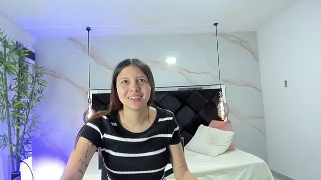 AngelaaCute  online show from November 15, 2025, 12:34 pm