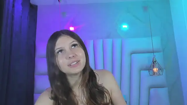 AngelaaCute  online show from April 17, 2026, 12:19 pm