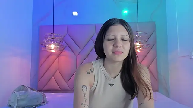 Snapshot of AngelaaCute_ chatting on June 12, 2026, 12:15 pm AngelaaCute online show from June 12, 2026, 12:15 pm