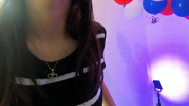 Snapshot of AngelaaCute_ chatting on July 17, 2026, 12:01 pm AngelaaCute online show from July 17, 2026, 12:01 pm