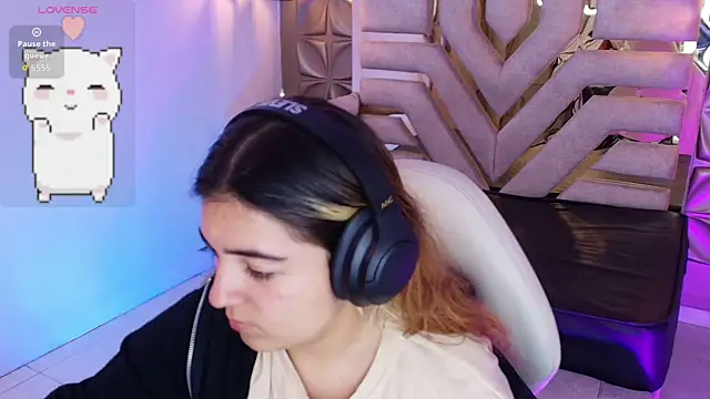 meraki fraise online show from September 26, 2025, 7:29 pm