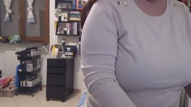 Snapshot of valerysexy chatting on January 5, 2026, 9:29 pm valerysexy online show from January 5, 2026, 9:29 pm