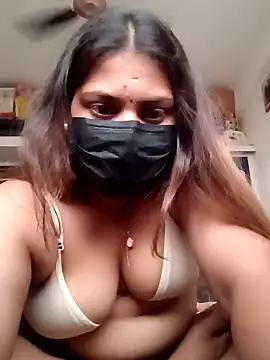 Snapshot of Hotmilfxox chatting on January 24, 2025, 12:31 pm Hotmilfxox online show from January 24, 2025, 12:31 pm