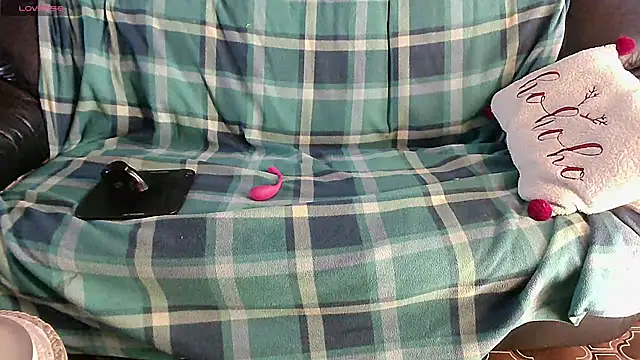 LauraMonolo online show from March 11, 2026, 6:52 am