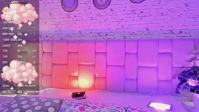 Ari sunshine  online show from December 27, 2024, 7:03 pm