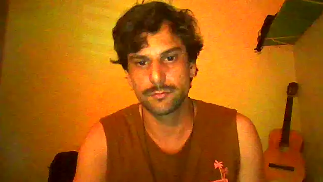 Snapshot of couplemilk chatting on February 10, 2026, 11:31 pm couplemilk online show from February 10, 2026, 11:31 pm