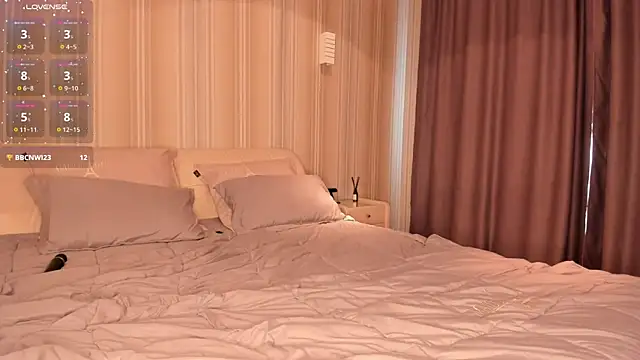 IsabellaTorrance online show from March 4, 2025, 5:32 am