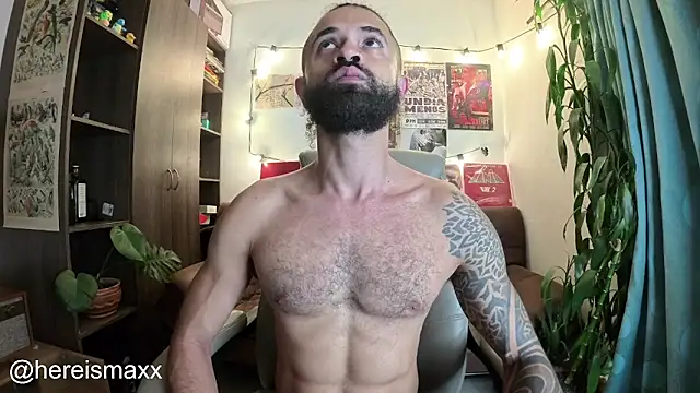 MaxG   online show from October 29, 2025, 1:41 am