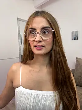 MiaaLoren online show from January 17, 2026, 5:16 pm