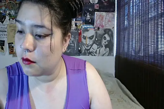 Snapshot of LennaTurnerr chatting on April 24, 2026, 7:38 pm LennaTurnerr online show from April 24, 2026, 7:38 pm